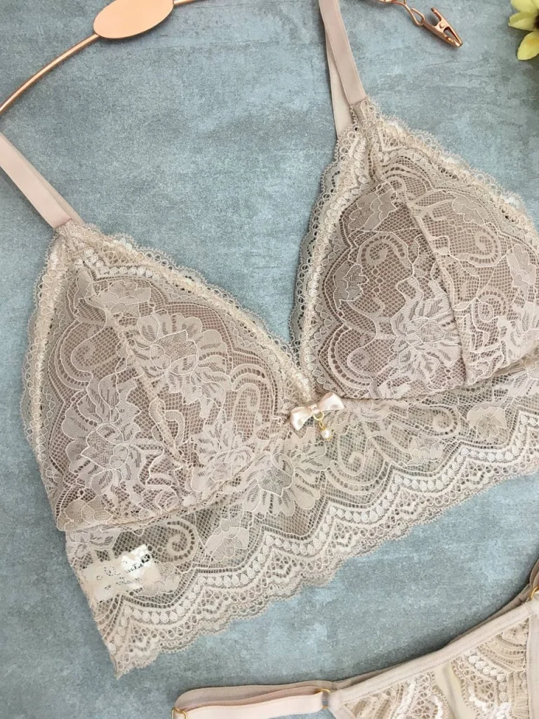 Removable-pad Lace Lingerie Set · view 10