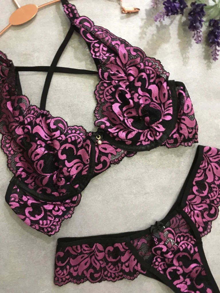 Unpadded Lace Set with Open-detail Briefs · view 4