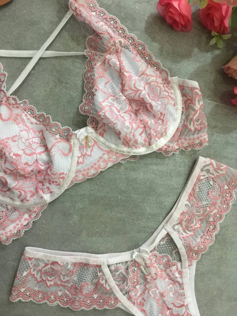 Unpadded Lace Set with Open-detail Briefs · view 10