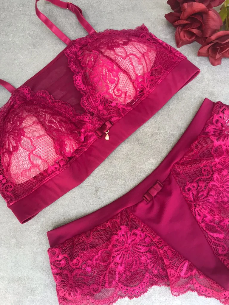 Removable-pad Microfibre and Lace Set · view 5