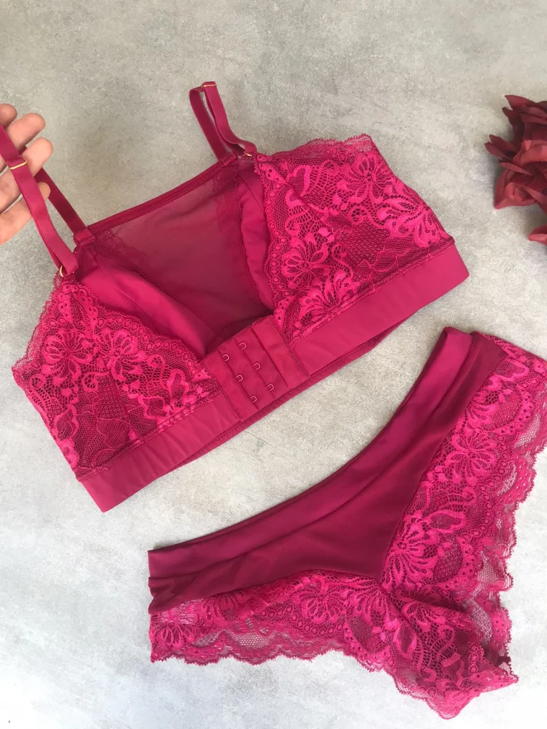 Removable-pad Microfibre and Lace Set · view 7