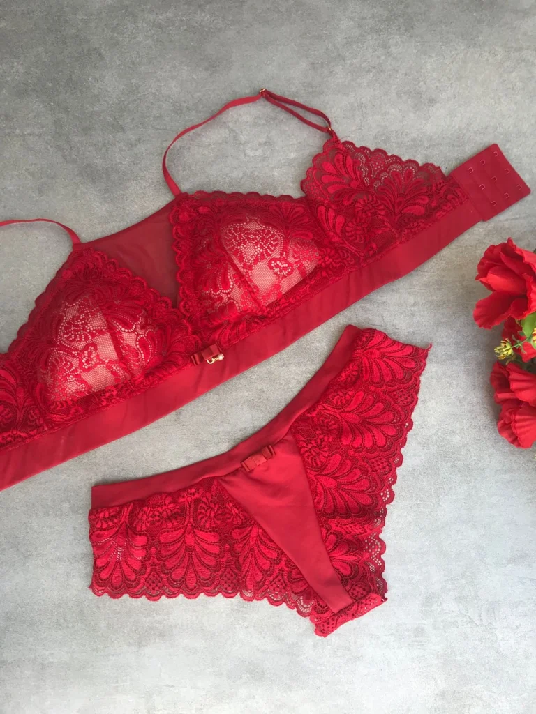 Removable-pad Microfibre and Lace Set · view 10