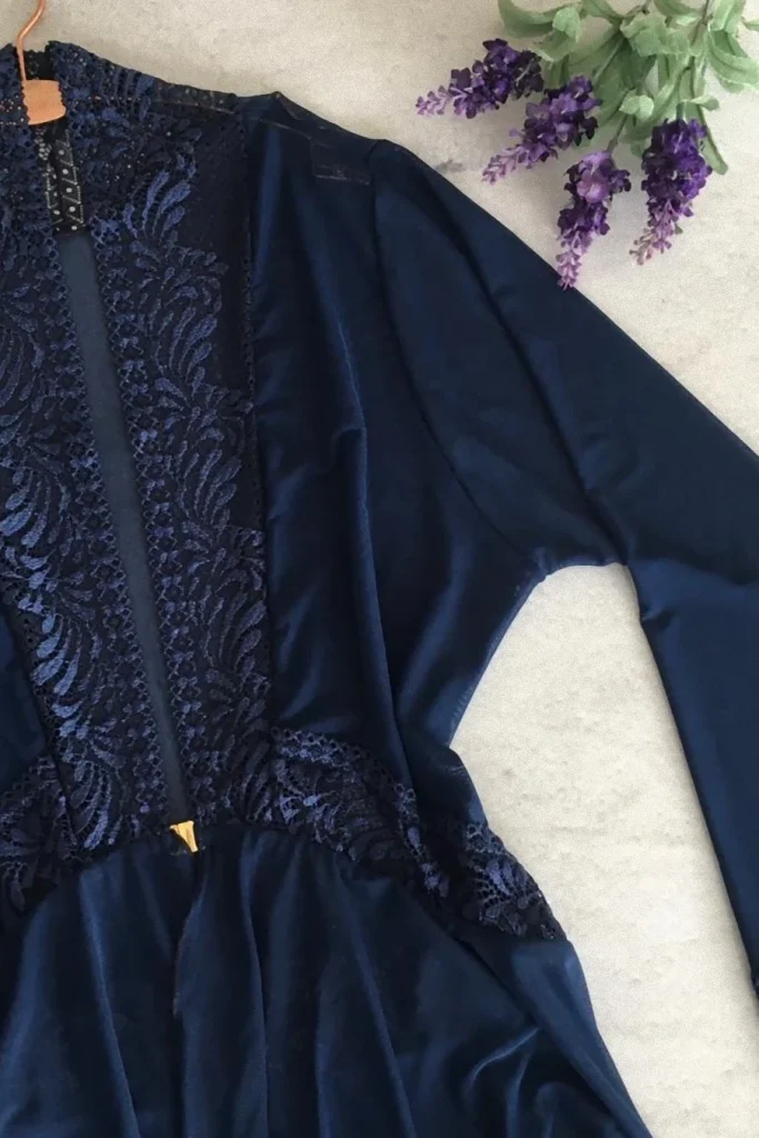 Tulle and Lace Robe with Clasp · view 2