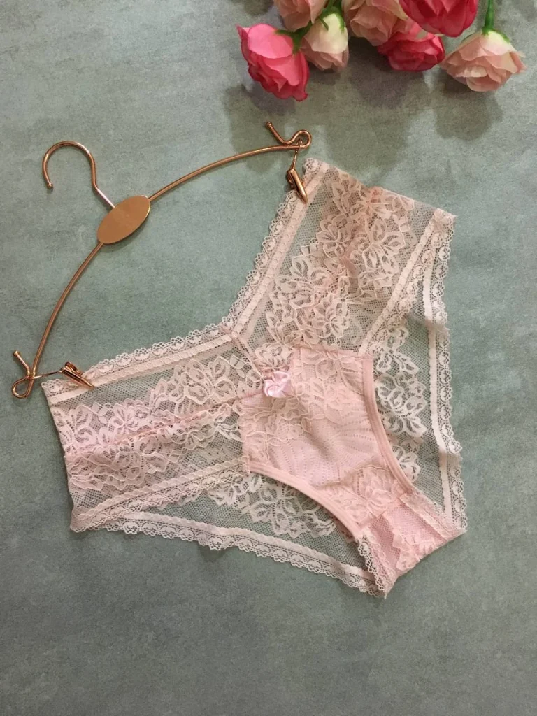High-rise Lace Briefs · view 4